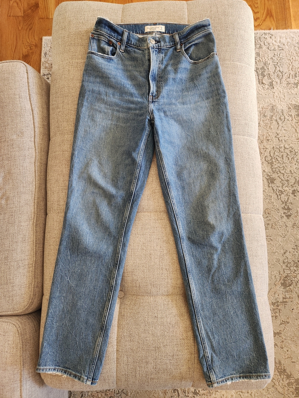 Abercrombie & Fitch 90's Straight Ulta High Rise Jeans Size 6/28
